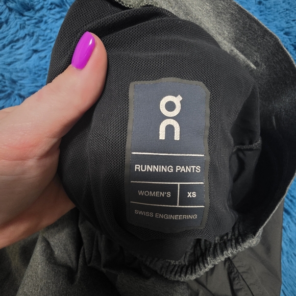 On Cloud Running Pants Women's Two Toned Size XS - Picture 6 of 8